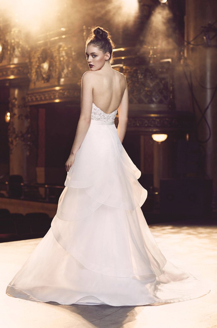 Paloma Blanca 2025婚纱礼服系列