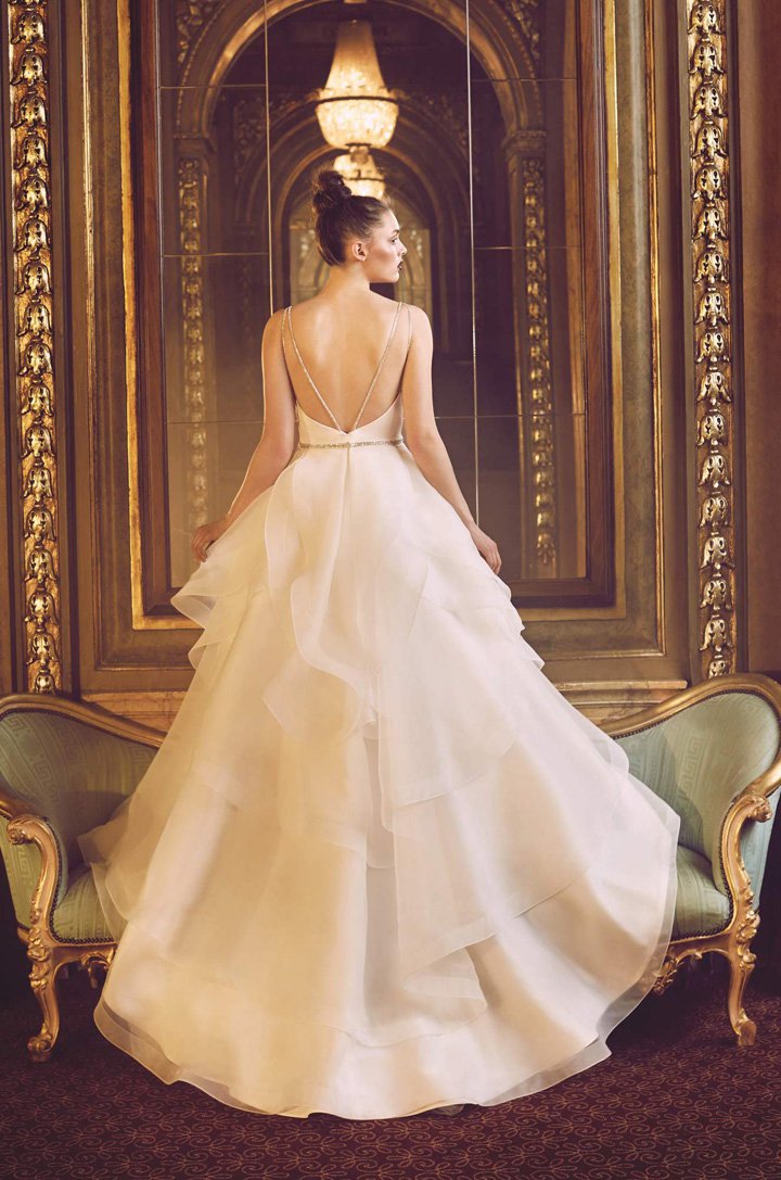 Paloma Blanca 2025婚纱礼服系列