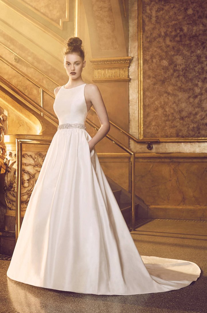 Paloma Blanca 2025婚纱礼服系列