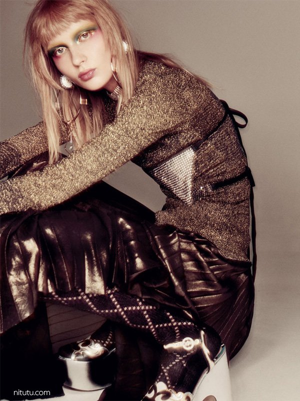 模特Yana Trufanova 演绎《Vogue》时尚杂志大片