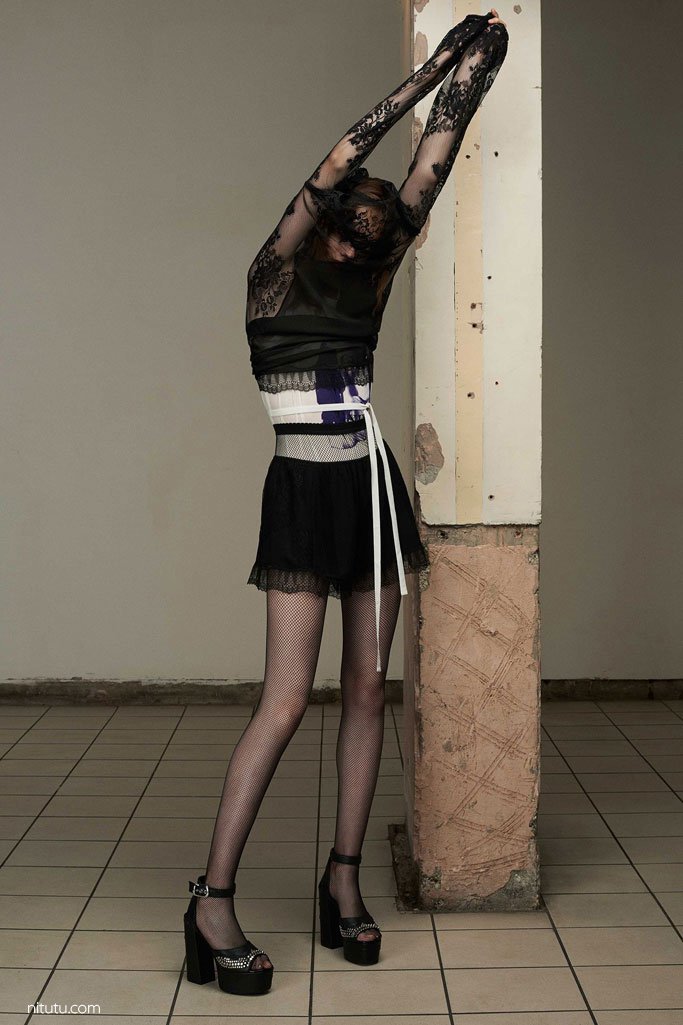 McQ Alexander McQueen 发布2025春夏Lookbook