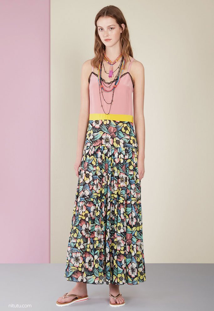 Red Valentino（华伦天奴）2025春夏Lookbook