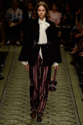 Burberry 2025伦敦发布会九月系列时装秀