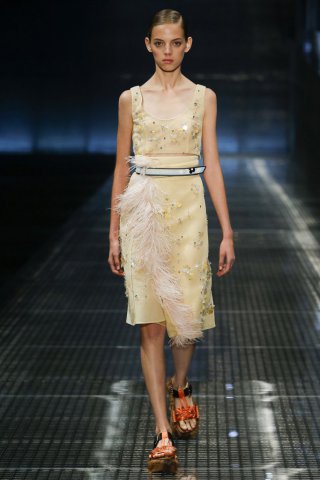 Prada（普拉达）2025米兰时装周女装秀