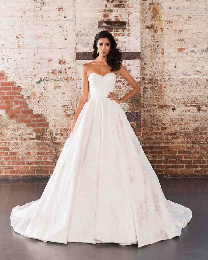 Justin Alexander Signature 2025春夏婚纱礼服系列