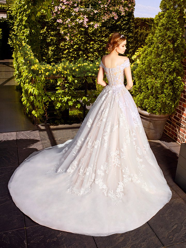 Moonlight Couture 2025春夏婚纱礼服系列