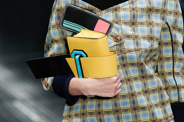 Prada（普拉达）2025春夏新款手袋系列大赏