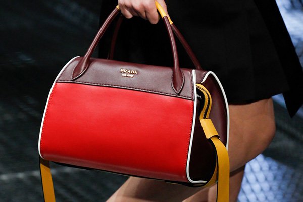Prada（普拉达）2025春夏新款手袋系列大赏
