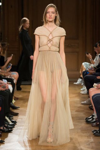 Vionnet（薇欧奈）2025巴黎时装周女装时装秀