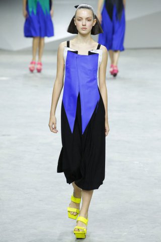 Issey Miyake（三宅一生）2025巴黎时装周时装秀
