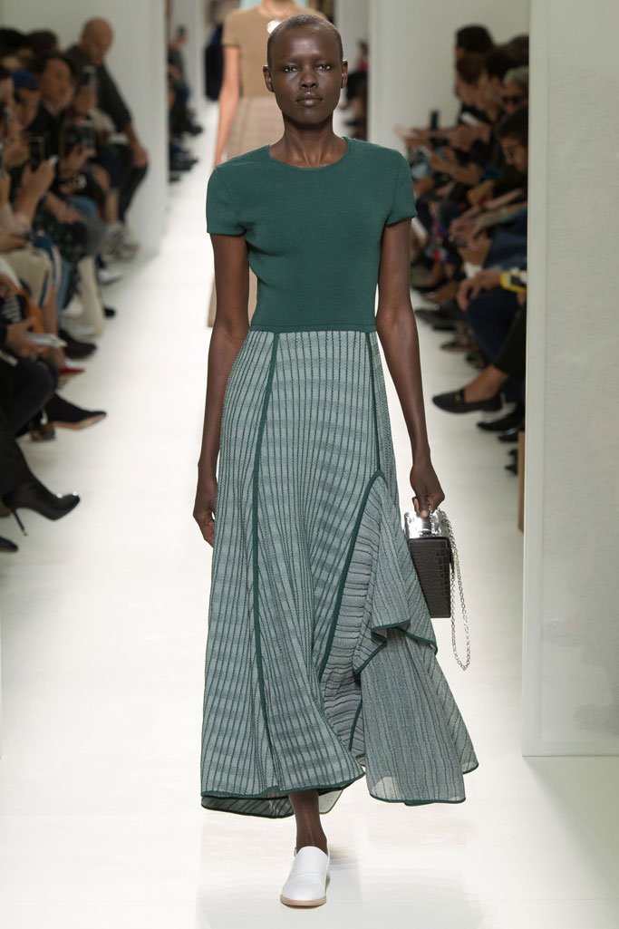 Hermès（爱马仕）2025春夏巴黎时装周时装秀