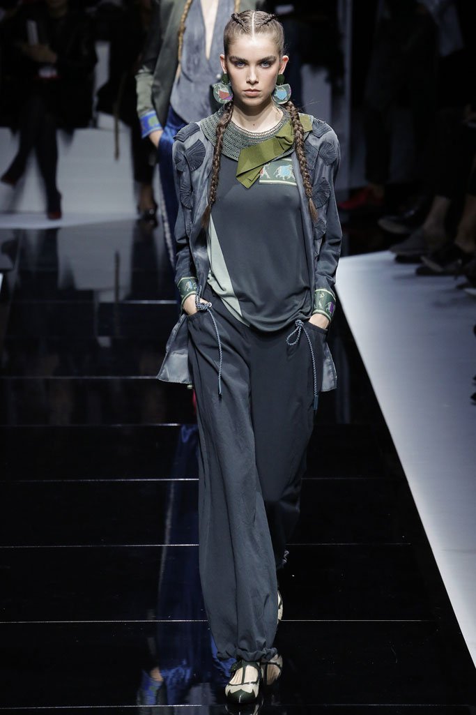 Emporio Armani（安普里奥·阿玛尼）2025巴黎时装周时装秀