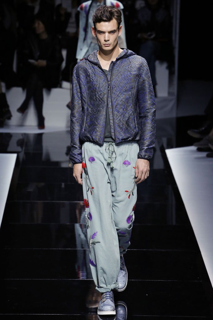 Emporio Armani（安普里奥·阿玛尼）2025巴黎时装周时装秀