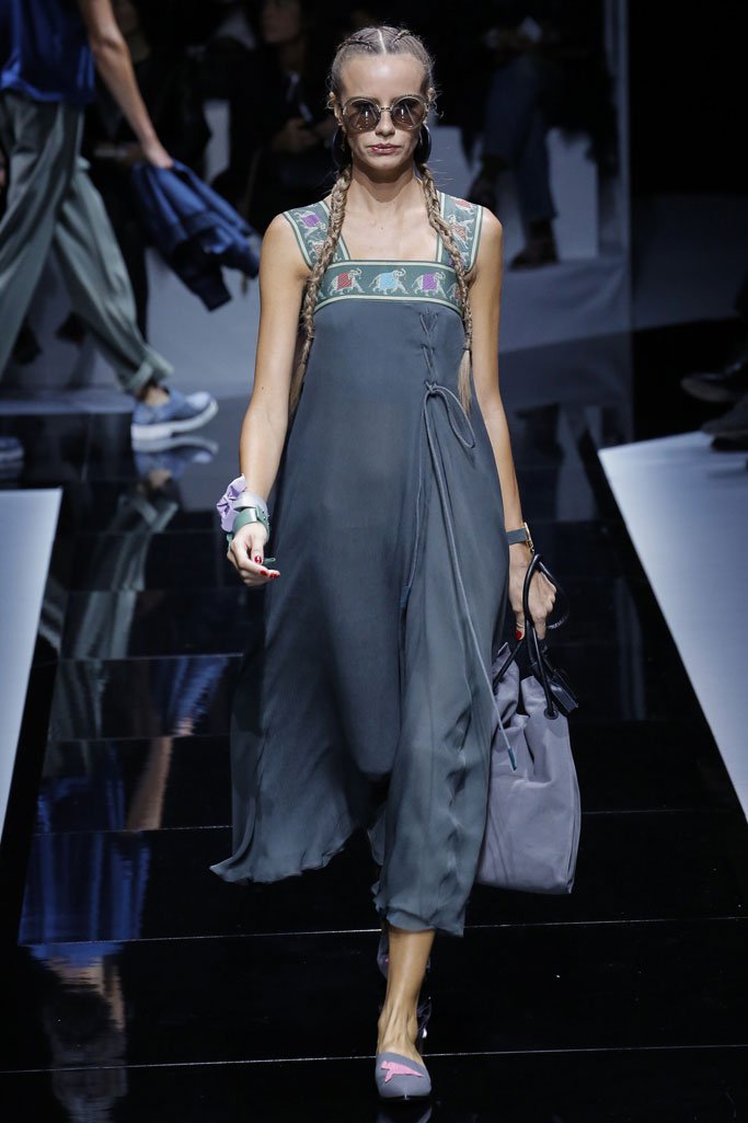 Emporio Armani（安普里奥·阿玛尼）2025巴黎时装周时装秀