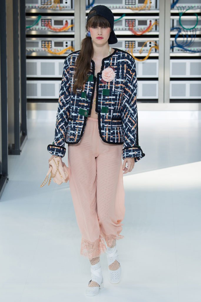 Chanel（香奈儿）2025春夏巴黎时装周时装秀