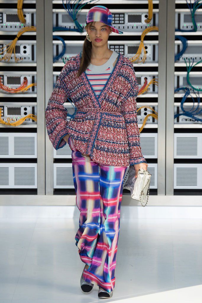 Chanel（香奈儿）2025春夏巴黎时装周时装秀