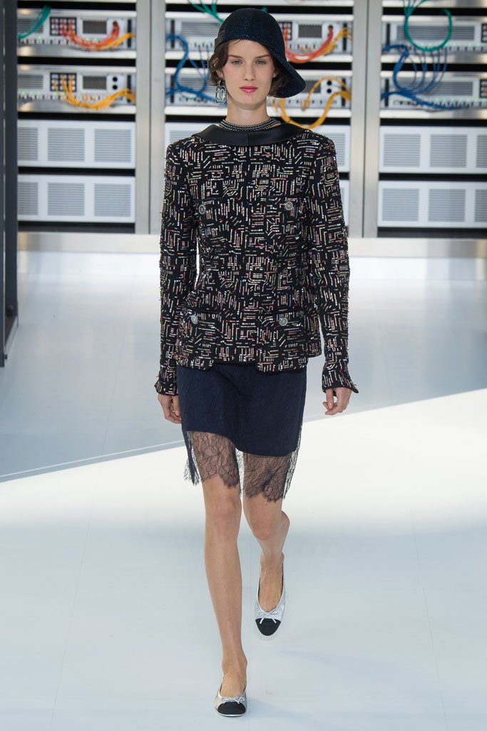 Chanel（香奈儿）2025春夏巴黎时装周时装秀