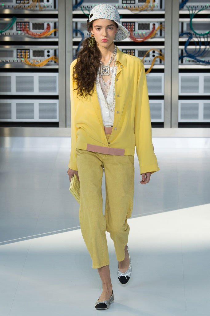 Chanel（香奈儿）2025春夏巴黎时装周时装秀