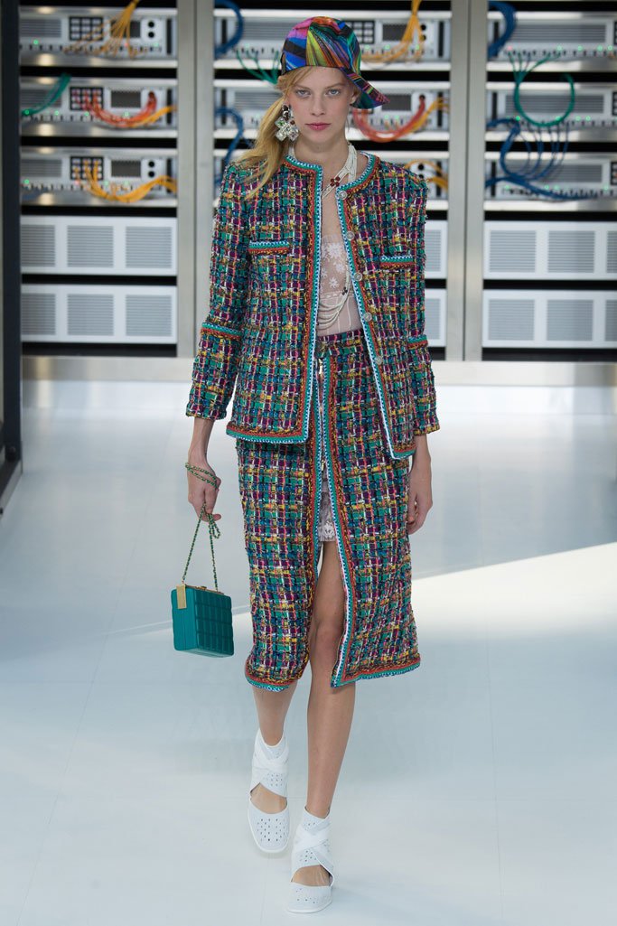 Chanel（香奈儿）2025春夏巴黎时装周时装秀