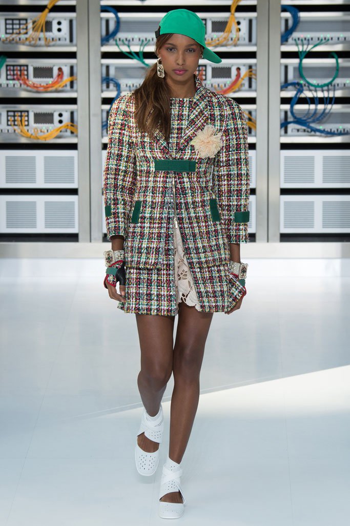 Chanel（香奈儿）2025春夏巴黎时装周时装秀