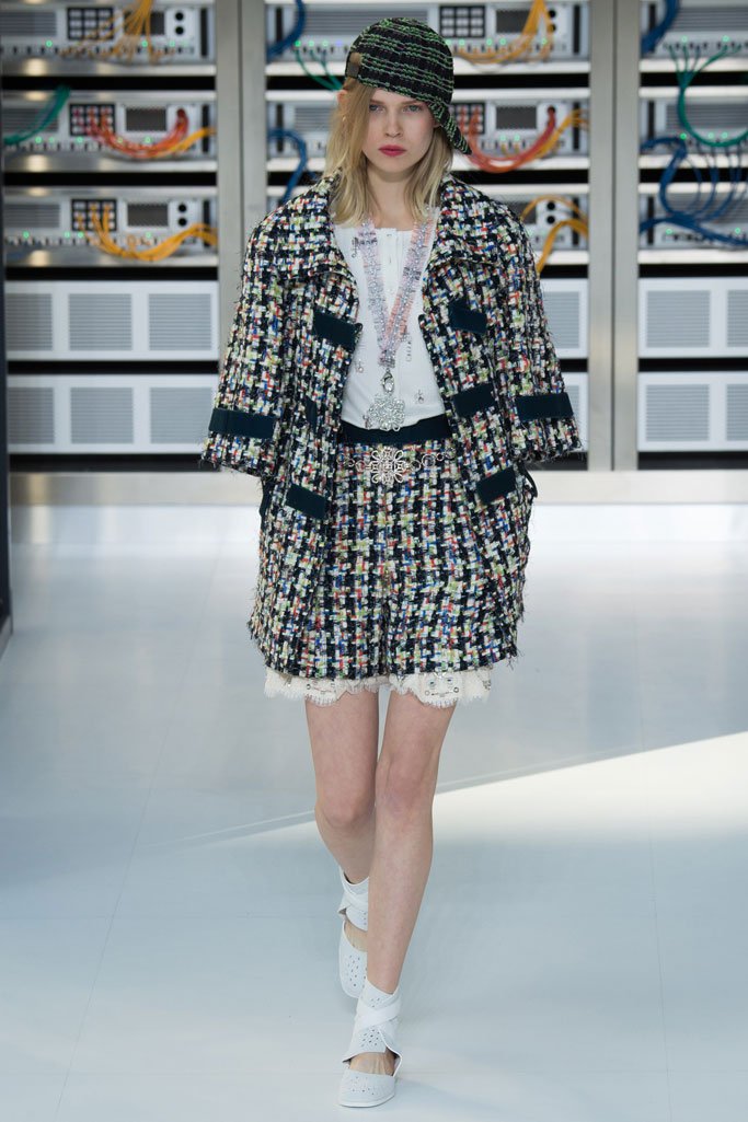 Chanel（香奈儿）2025春夏巴黎时装周时装秀