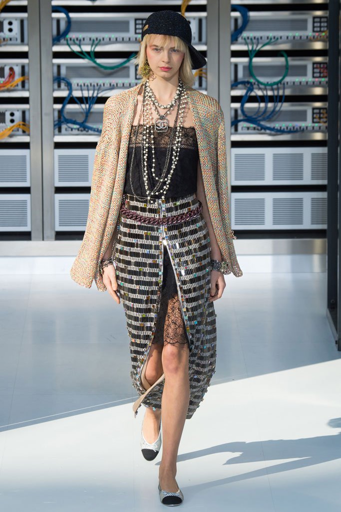 Chanel（香奈儿）2025春夏巴黎时装周时装秀