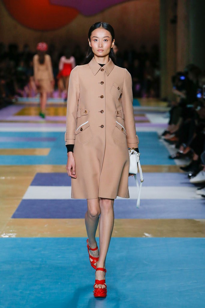 Miu Miu（缪缪）2025春夏巴黎时装周时装秀