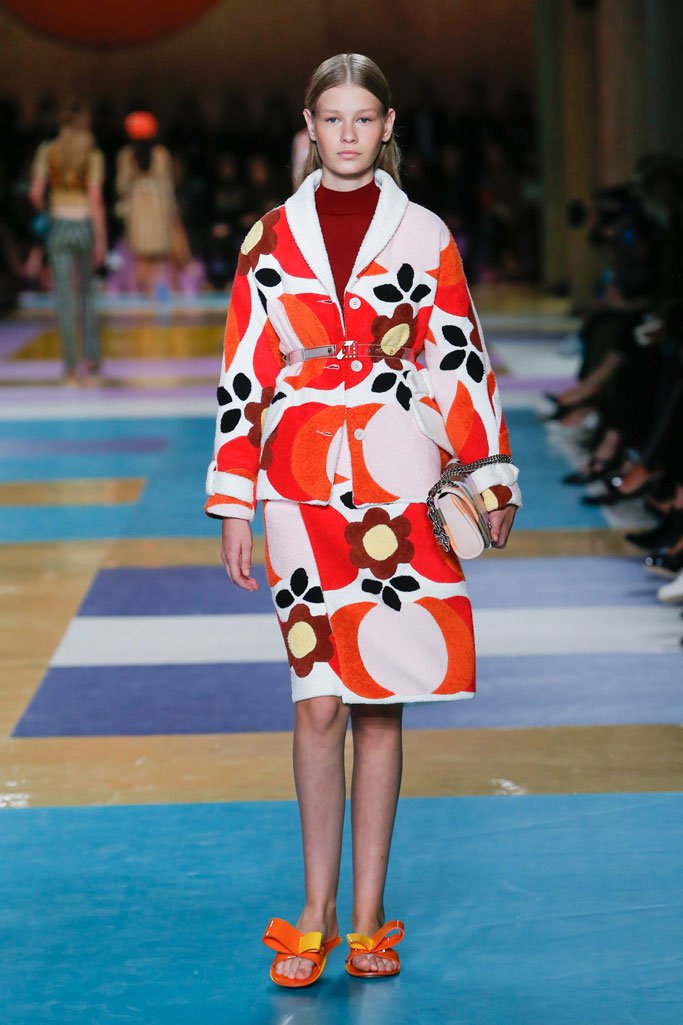 Miu Miu（缪缪）2025春夏巴黎时装周时装秀