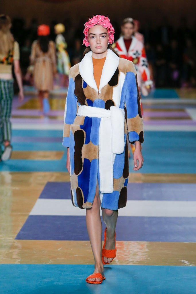 Miu Miu（缪缪）2025春夏巴黎时装周时装秀