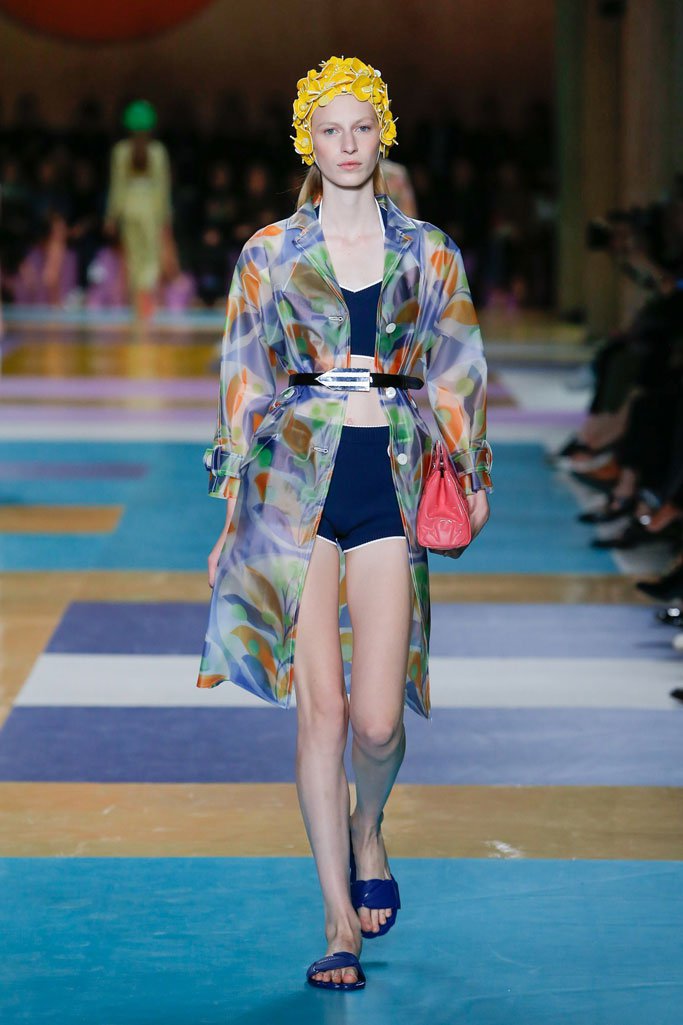 Miu Miu（缪缪）2025春夏巴黎时装周时装秀