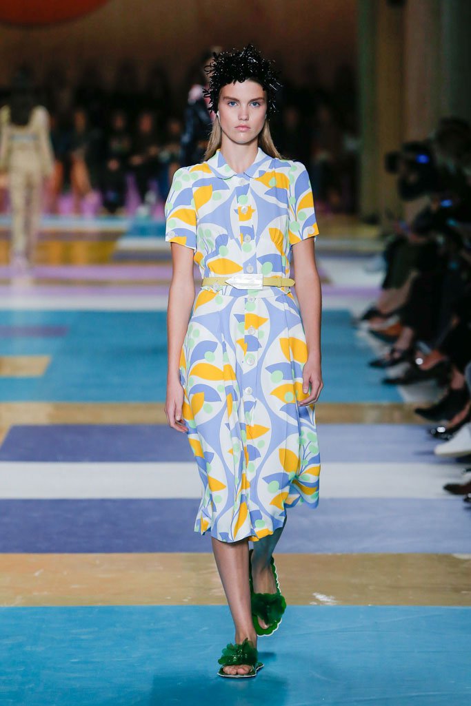 Miu Miu（缪缪）2025春夏巴黎时装周时装秀