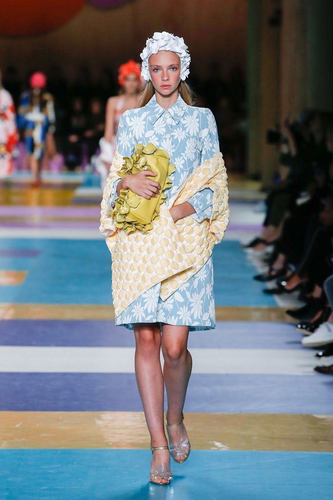 Miu Miu（缪缪）2025春夏巴黎时装周时装秀