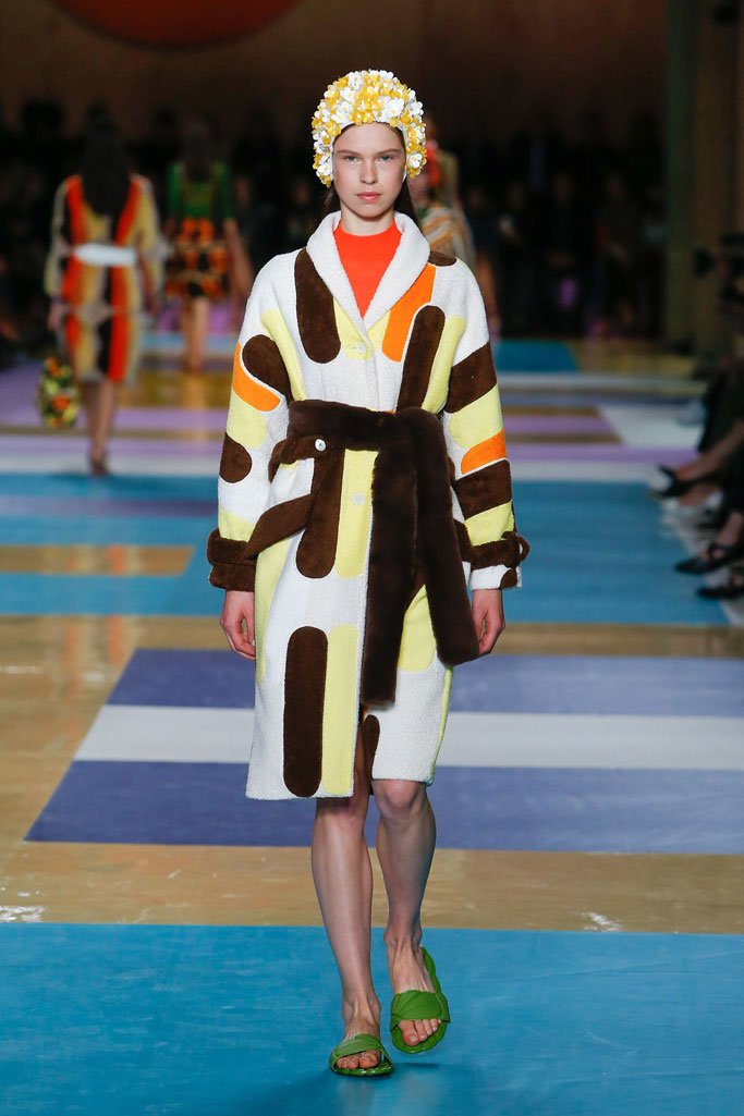 Miu Miu（缪缪）2025春夏巴黎时装周时装秀