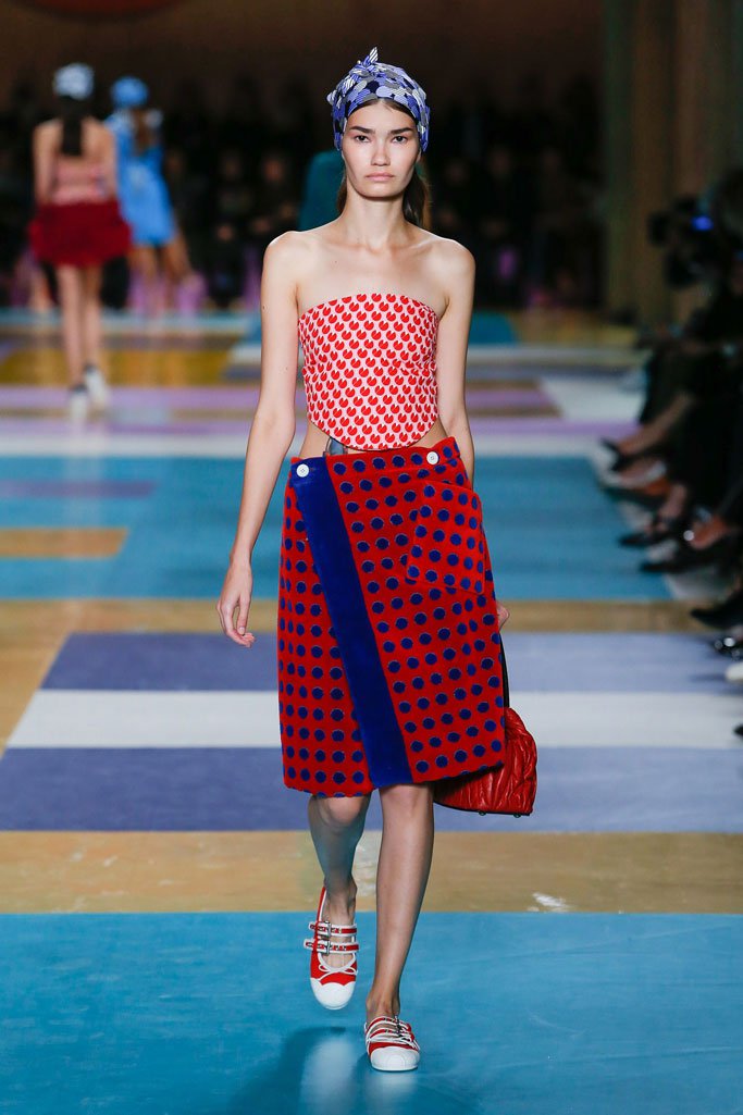 Miu Miu（缪缪）2025春夏巴黎时装周时装秀