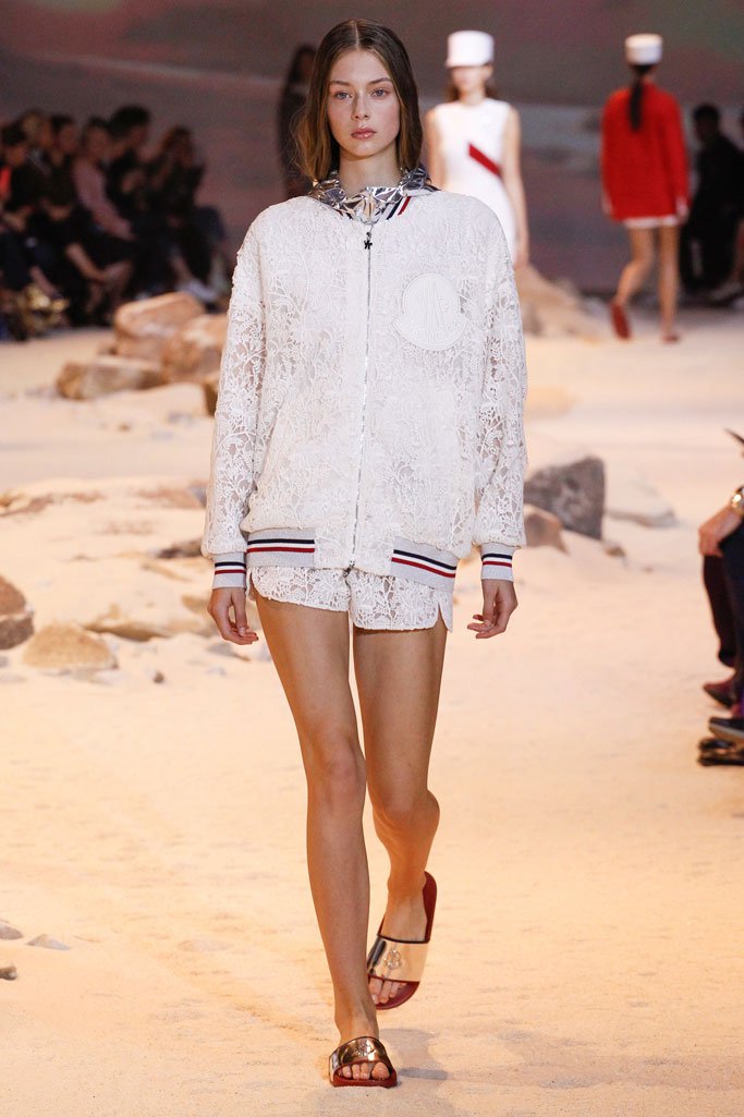 Moncler Gamme Rouge（盟可睐）2025巴黎时装周时装秀