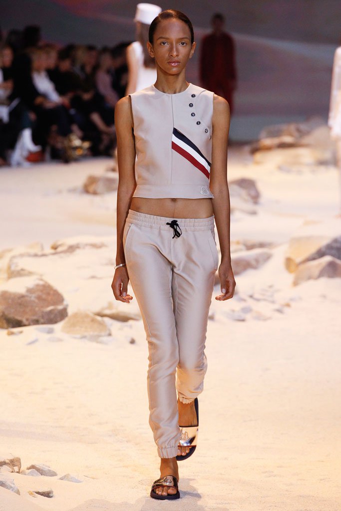 Moncler Gamme Rouge（盟可睐）2025巴黎时装周时装秀