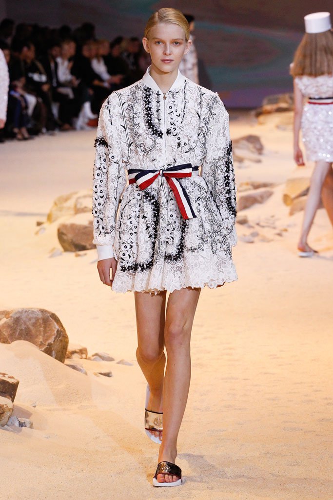 Moncler Gamme Rouge（盟可睐）2025巴黎时装周时装秀