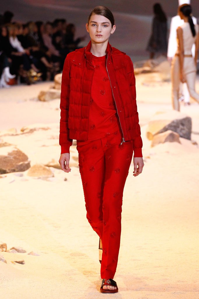 Moncler Gamme Rouge（盟可睐）2025巴黎时装周时装秀