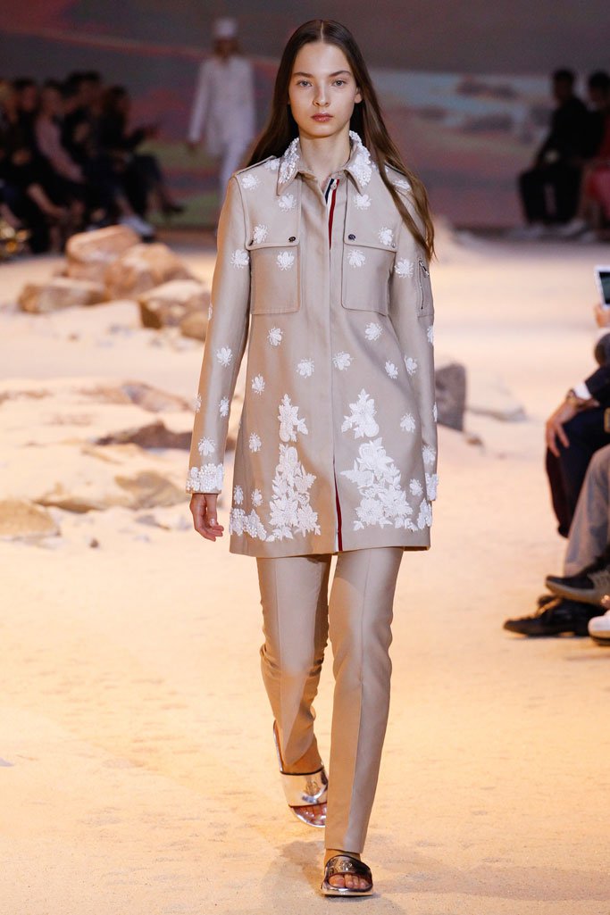 Moncler Gamme Rouge（盟可睐）2025巴黎时装周时装秀