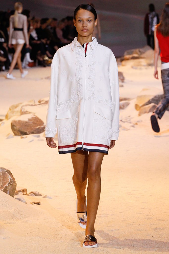 Moncler Gamme Rouge（盟可睐）2025巴黎时装周时装秀