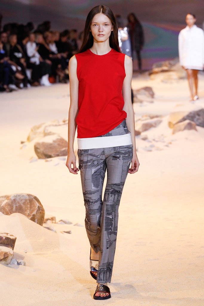 Moncler Gamme Rouge（盟可睐）2025巴黎时装周时装秀