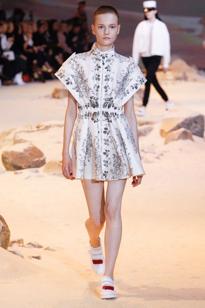 Moncler Gamme Rouge（盟可睐）2025巴黎时装周时装秀