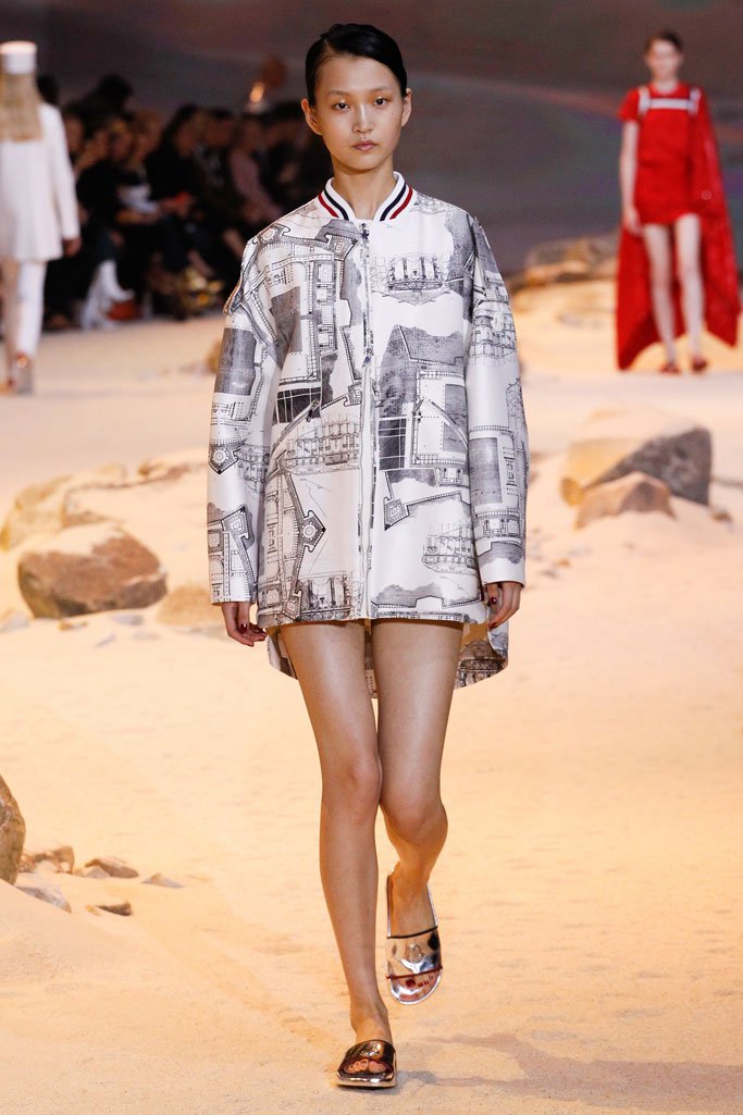 Moncler Gamme Rouge（盟可睐）2025巴黎时装周时装秀