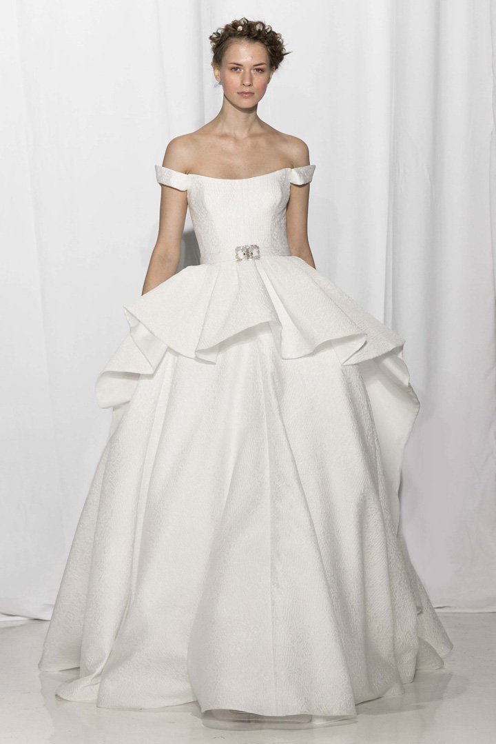 Reem Acra（雷姆·阿克拉）2025纽约婚纱周婚纱秀