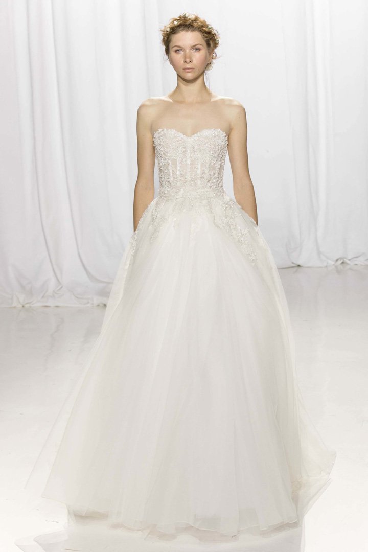 Reem Acra（雷姆·阿克拉）2025纽约婚纱周婚纱秀