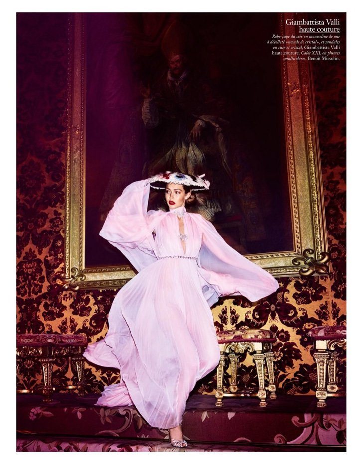 超模Gigi Hadid 演绎《Vogue》法国版时尚杂志大片