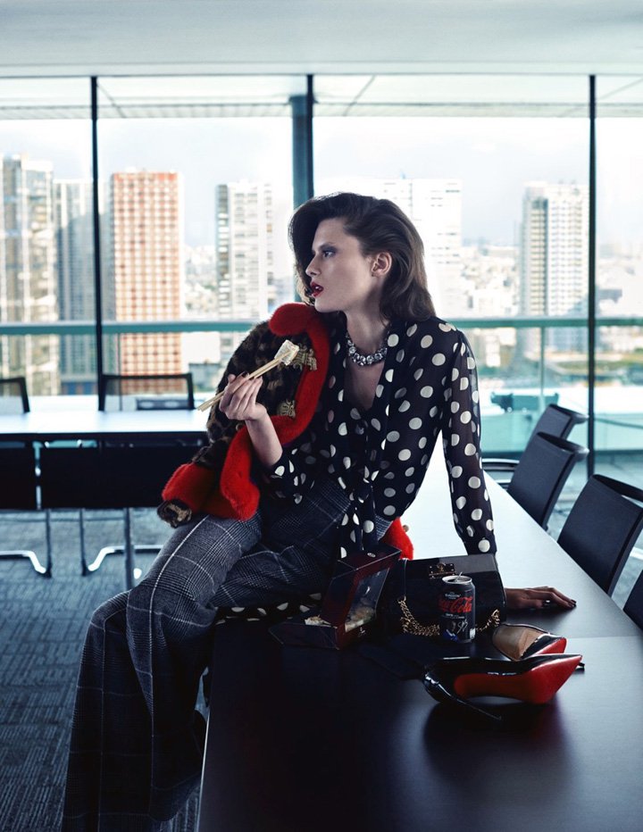 超模Elena Melnik 演绎《Elle》时尚杂志大片