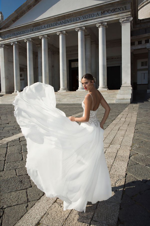 Julie Vino 2025婚纱系列