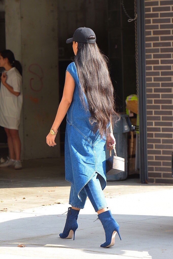 蕾哈娜rihanna最新街拍 订婚后女神美出新高