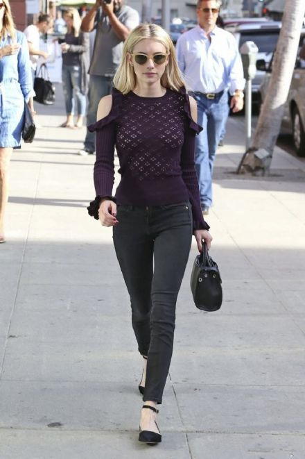Emma Roberts(艾玛罗伯茨)凭借“穿衣术”居然看起来比超模还高